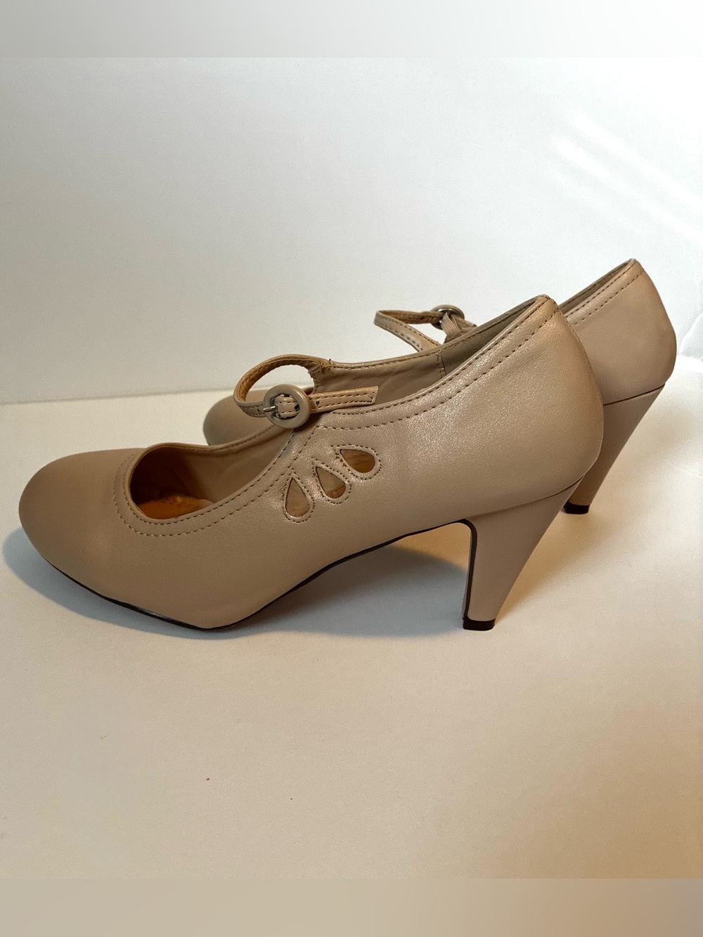 J Adams Pixie Beige Heels